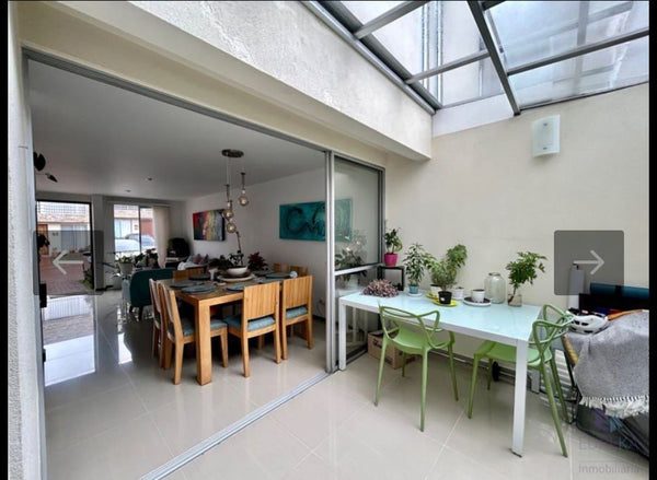 Casa familiar con estudio en La Florida