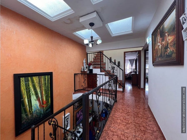 Casa amplia con terraza en Barrio Urapanes, Villamaría