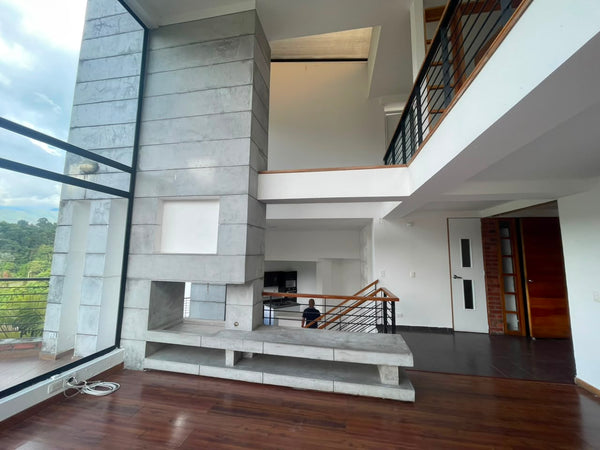 Casa contemporánea con vista panorámica