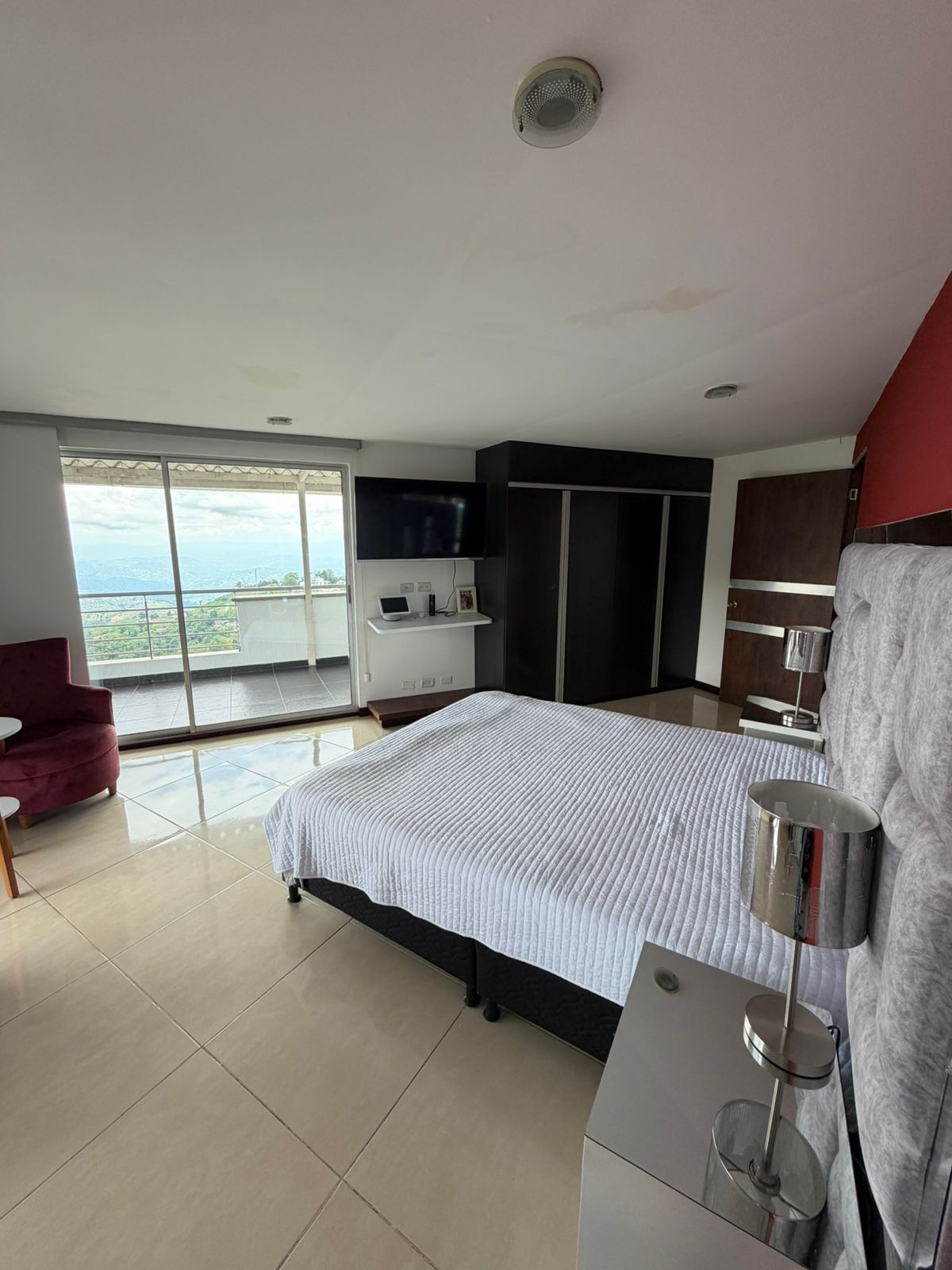 Casa de 3 niveles con vista panorámica en Los Alcázares
